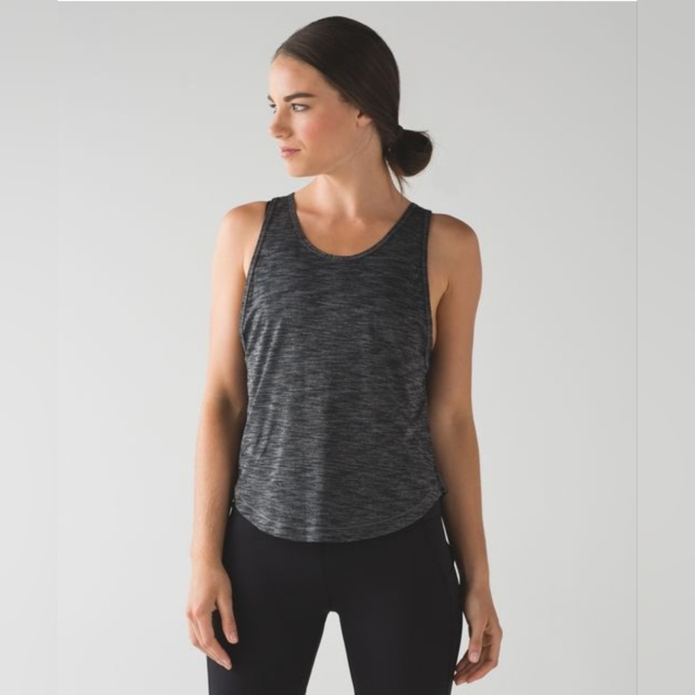 Lululemon Rush Hour tank seriously light luon 10